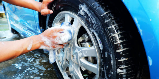 Cerchi e gomme: i prodotti giusti per una pulizia profonda