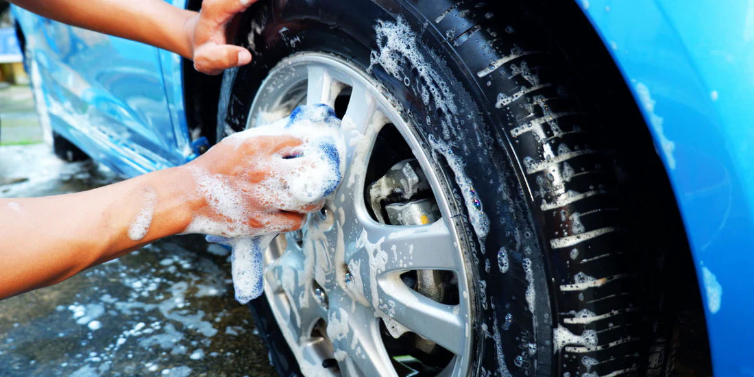 Cerchi e gomme: i prodotti giusti per una pulizia profonda