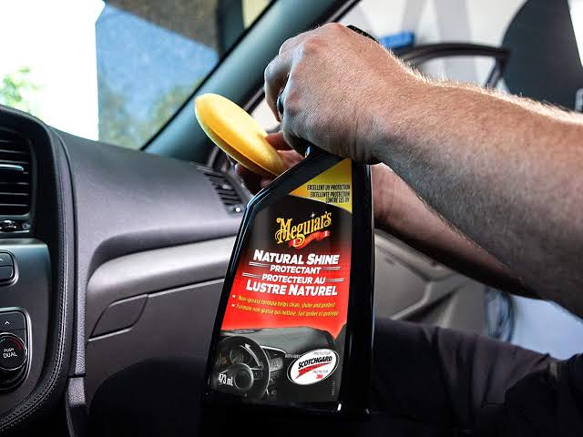 Meguiar's: Natural Shine protectant | Protettivo lucido per interni